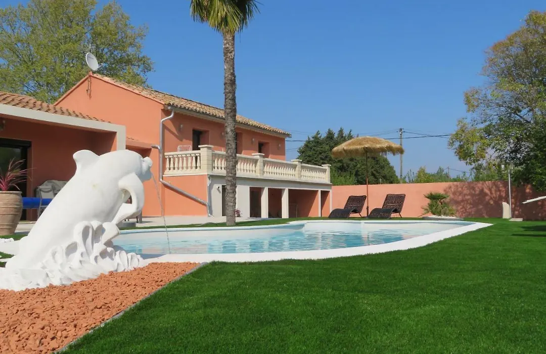 Maison 4 étoiles et Studio 3 étoiles indépendants avec piscine-1