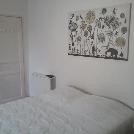 Une Chambre En Ville-3