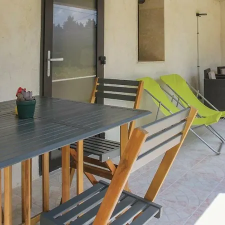 Maison 4 étoiles et Studio 3 étoiles indépendants avec piscine-2